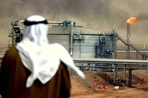 وال استریت ژورنال: عربستان هشدار داده که در صورت ادامه شوکهای انرژی، قیمت نفت میتواند تا «۱۸۰ دلار» جهش پیدا کند وال استریت ژورنال: عربستان هشدار داده که در صورت ادامه شوکهای انرژی، قیمت نفت میتواند تا «۱۸۰ دلار» جهش پیدا کند