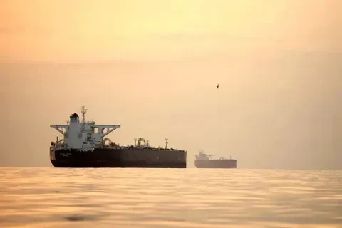 شرکت ردیابی کشتی ویندوارد: ترافیک تجاری در تنگه هرمز برای سومین شب متوالی، کاهش یافته