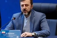 غریب آبادی: تفاهم ایران و عمان به منزله بازگشایی تنگه هرمز نیست