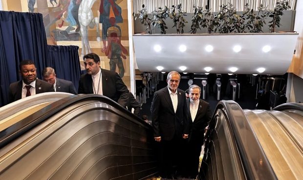 خبرگزاری فرانسه: یک هواپیمای ایرانی با وجود تهدیدهای آمریکا به اعمال تحریم، در چین فرود آمد خبرگزاری فرانسه: یک هواپیمای ایرانی با وجود تهدیدهای آمریکا به اعمال تحریم، در چین فرود آمد